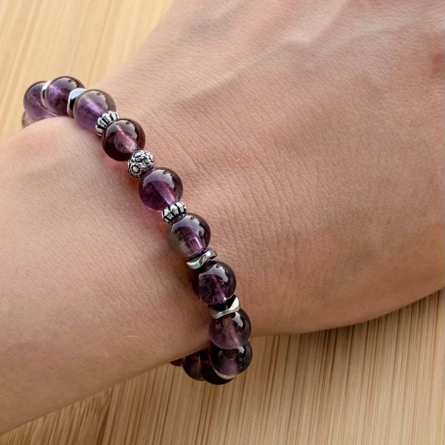 Armband „Amethyst Elegance“