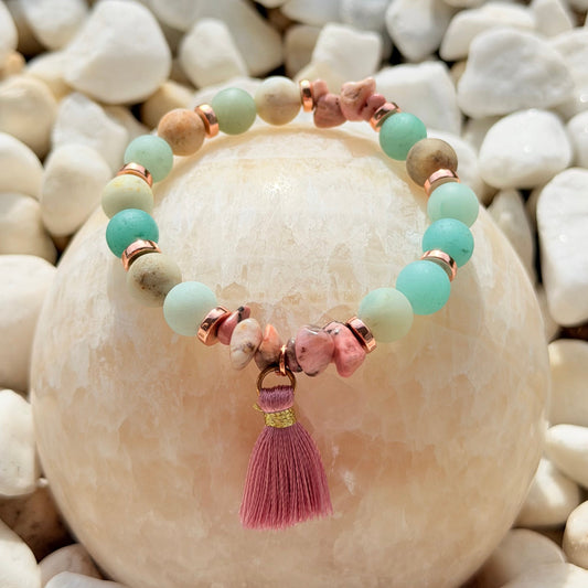 Naturstein-Armband Mint & Rosa mit Natursteinsplittern – Draufsicht