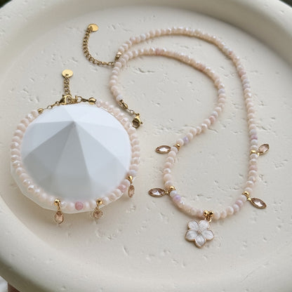Schmuckset mit Blütenanhänger