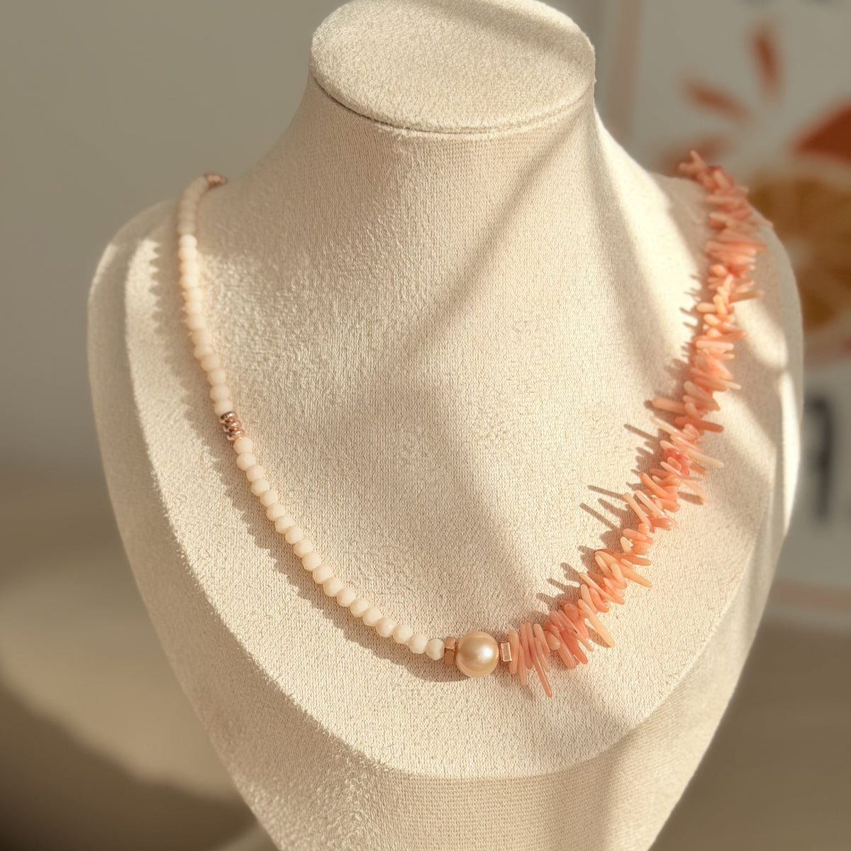 Coral Blush Halskette mit Süßwasserperle