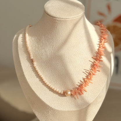 Coral Blush Halskette mit Süßwasserperle