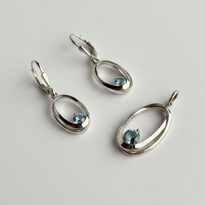 925 Silber Schmuckset mit Syn. Spinel Aqua – Anhänger und Ohrringe