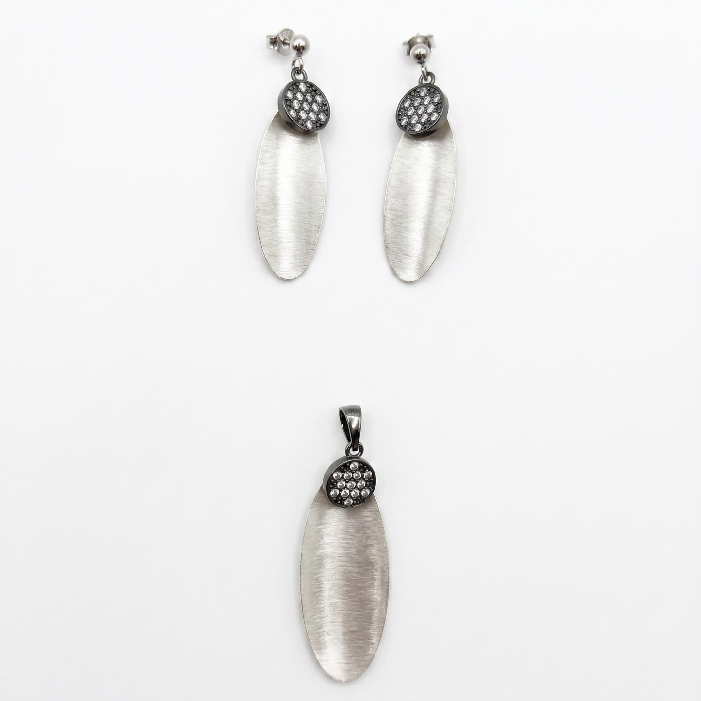 925 Silber Schmuckset mit Zirkonia und geschwärztem Finish – Anhänger und Ohrringe